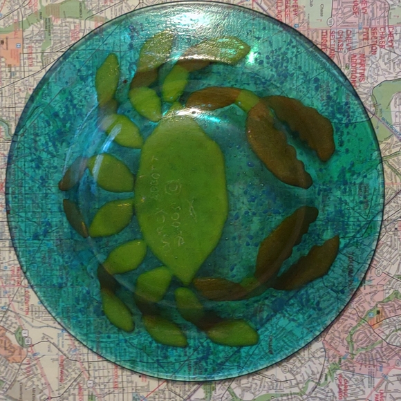 Darcy Abbott Fused Glass Crab Bowl - Picture 3 of 4